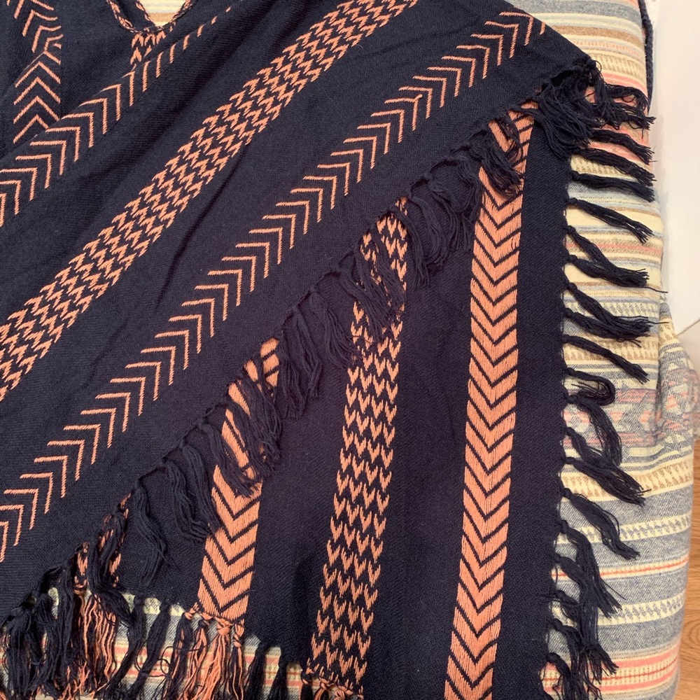 Express Yarn Open Side Sweater Poncho - Picture 4 of 4